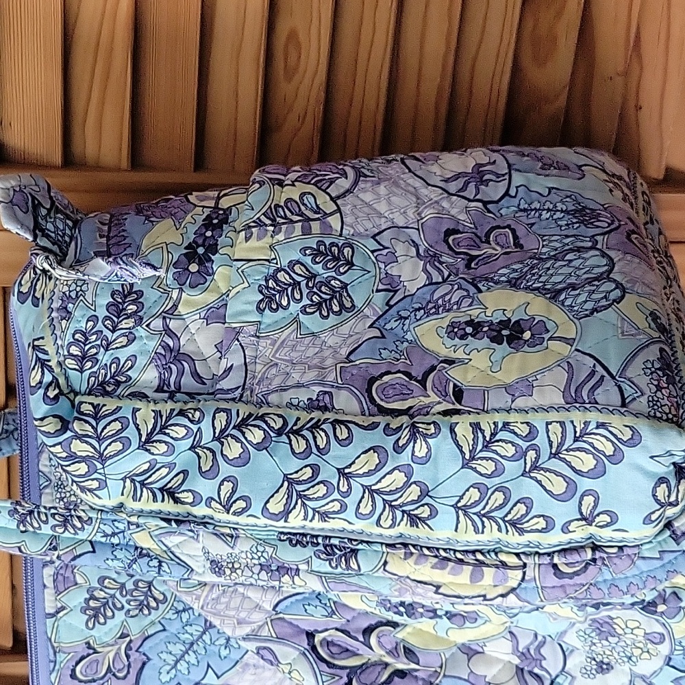 Sierra Pacific Crafts Quilted Floral Tote Pastel Paisley Travel Shoulder Gym Bag - Picture 3 of 10